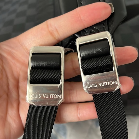 Louis Vuitton Josh backpack - Picture 7 of 8